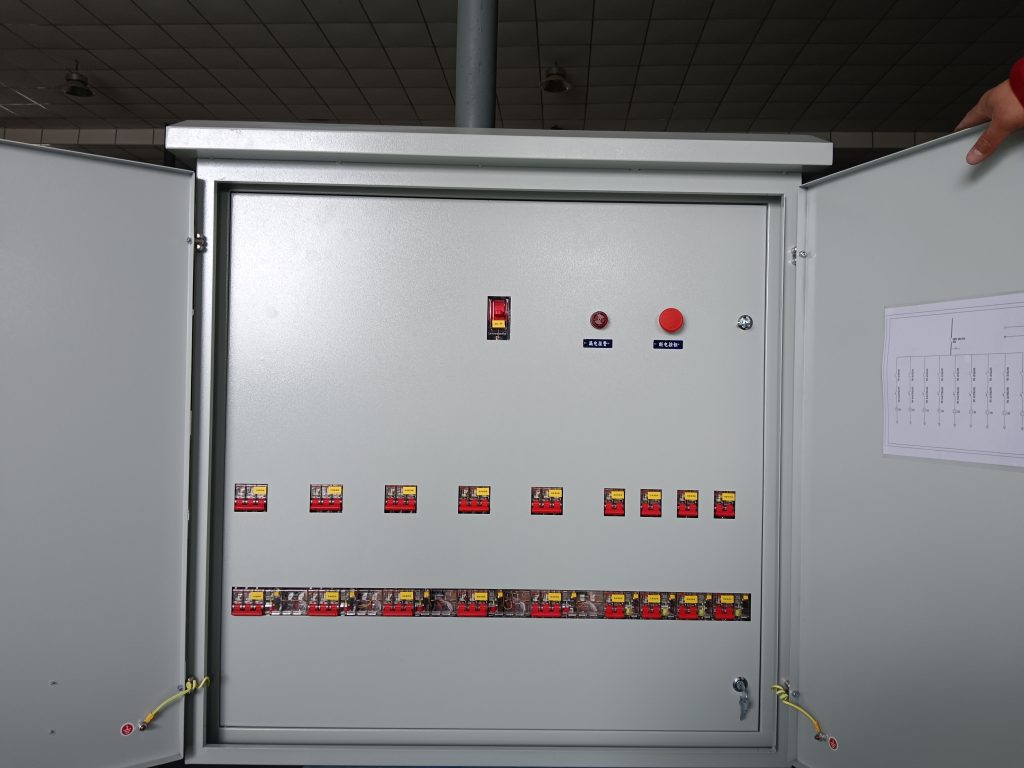 30 amp power distribution box